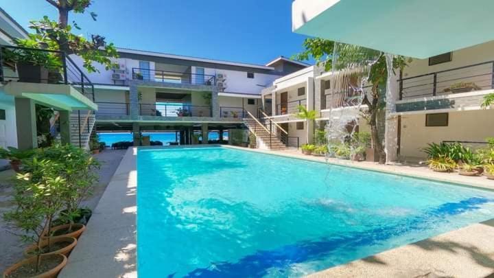 Miami Heat Beach Resort Morong  Esterno foto