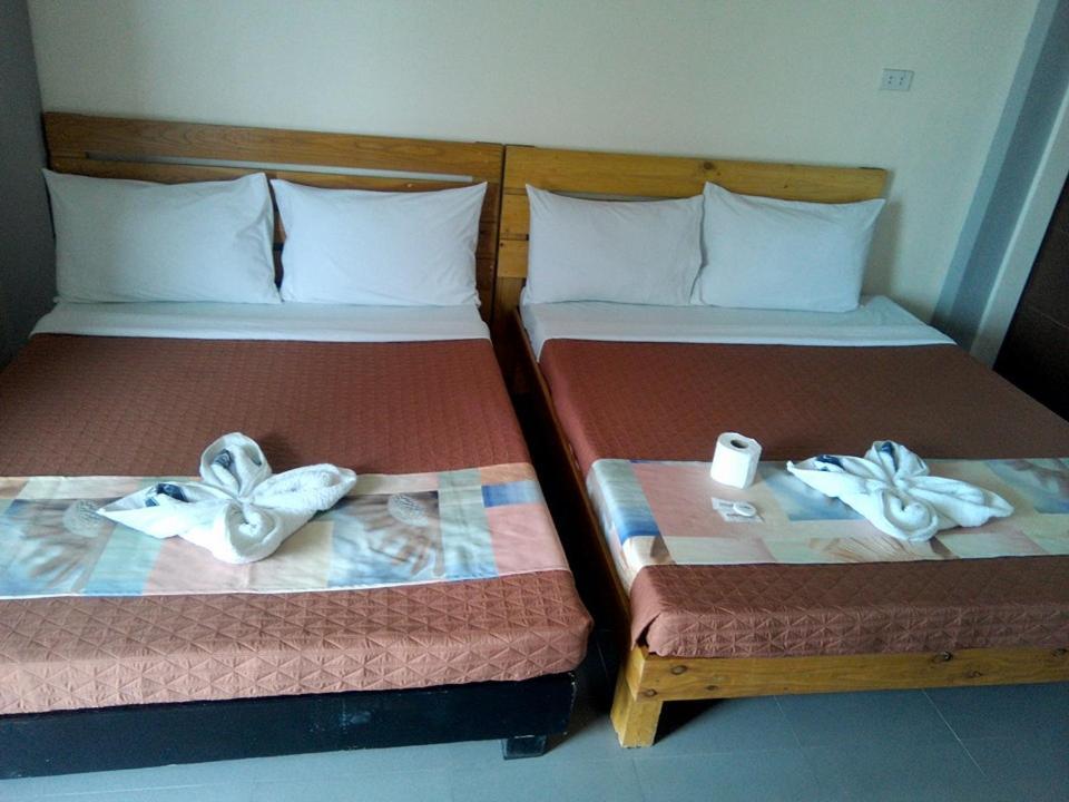Miami Heat Beach Resort Morong  Esterno foto